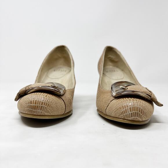 [Stuart Weitzman] Beige Leather Bucalina Tortoiseshell Buckle Round Toe Wedges 6 - Picture 6 of 12